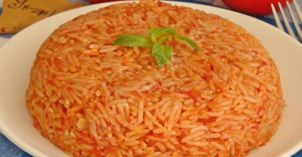 Domatesli Pilav