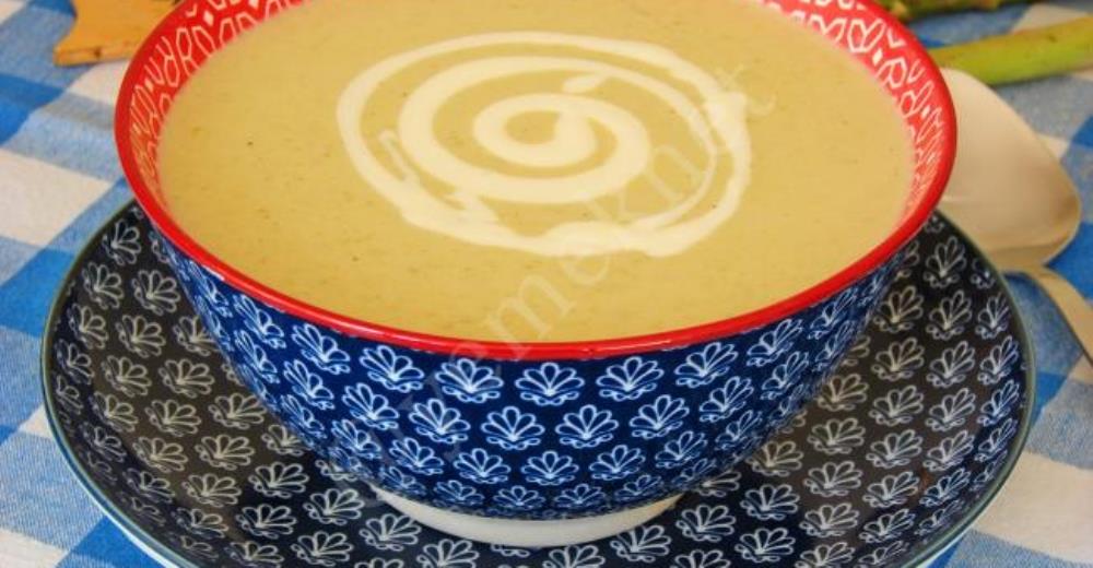 Kremalı Kuşkonmaz Çorbası