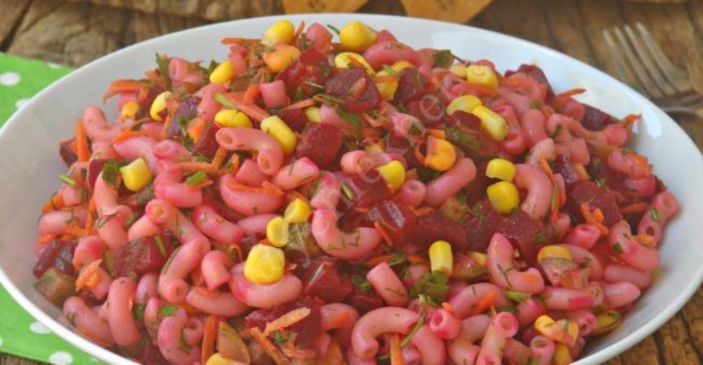 Pancarlı Makarna Salatası