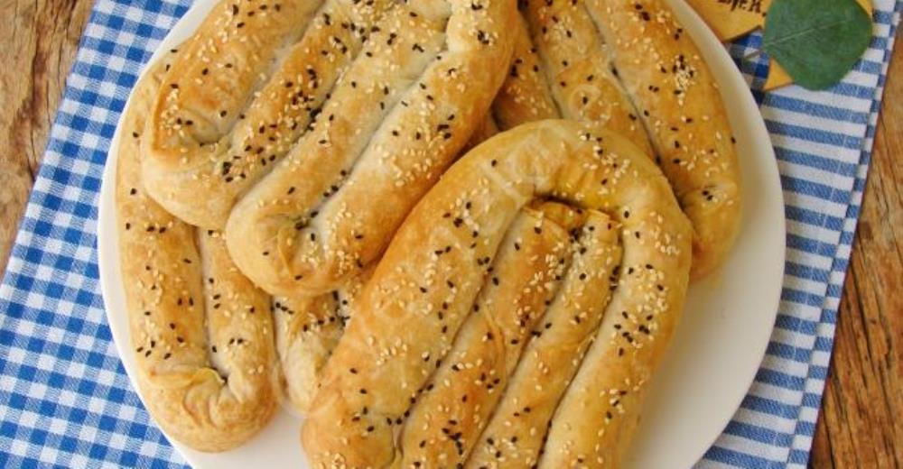 Peynirli Kol Böreği