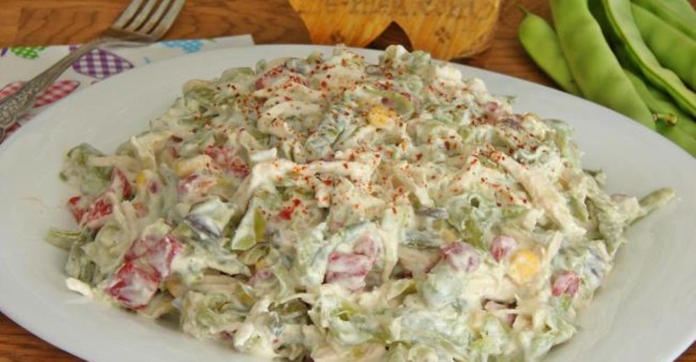 Tavuklu Taze Fasulye Salatası