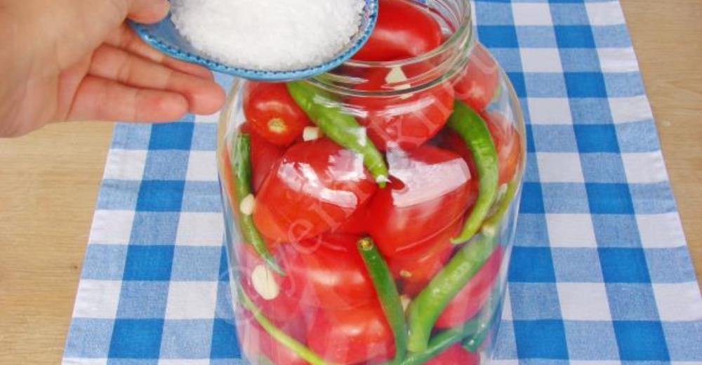 Kırmızı Domates Turşusu