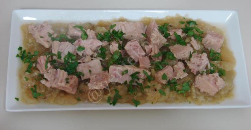 Köz Patlıcanlı Ton Balığı Salatası