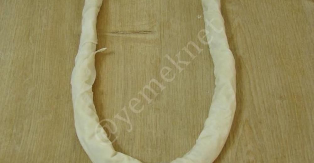Peynirli Kol Böreği