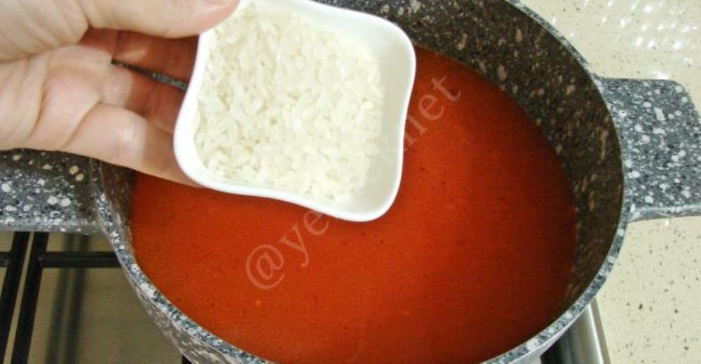 Pirinçli Tarhana Çorbası