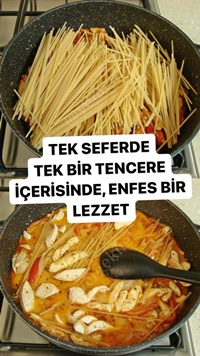 Sosuyla Pişen Tavuklu Makarna